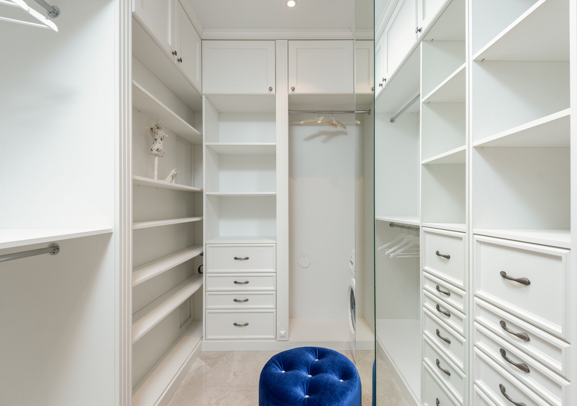 White built-in shelving